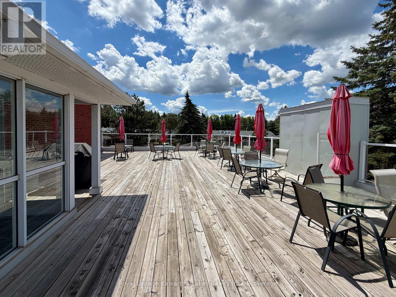 #303 4 HERITAGE WAY - 40