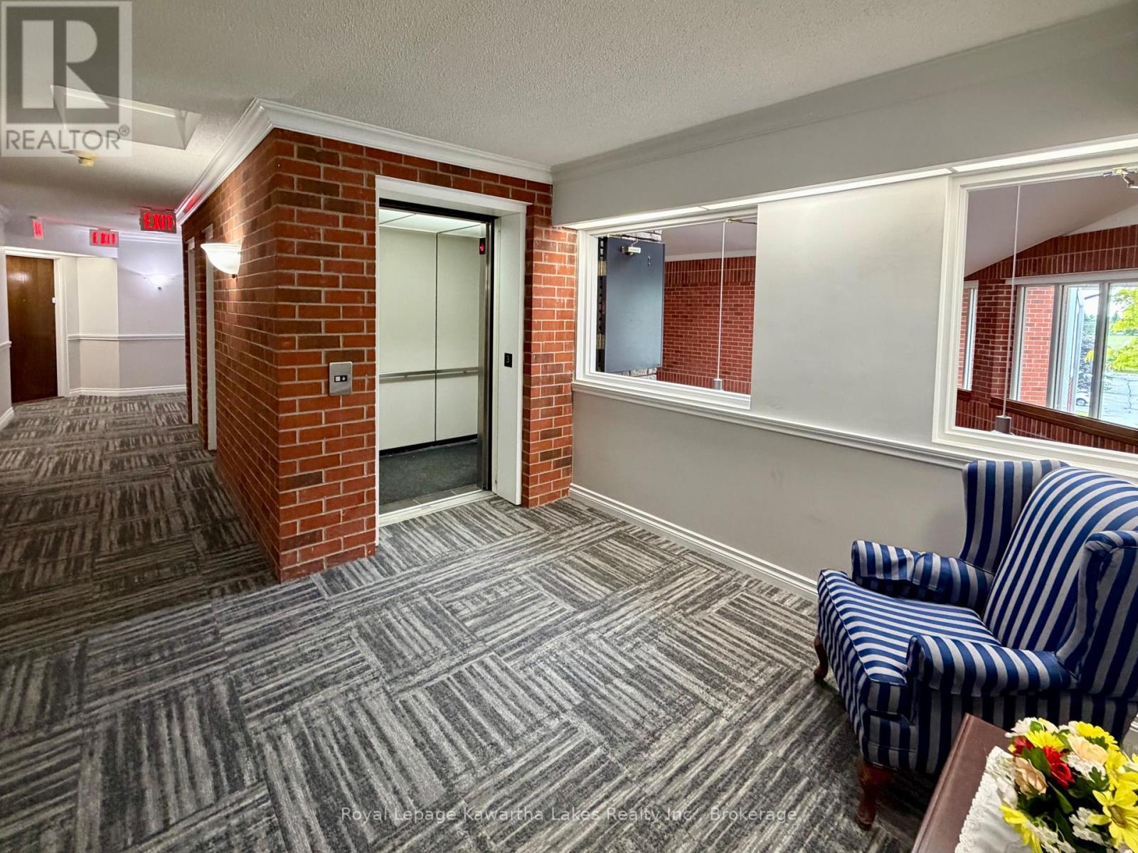 #303 4 HERITAGE WAY - 6