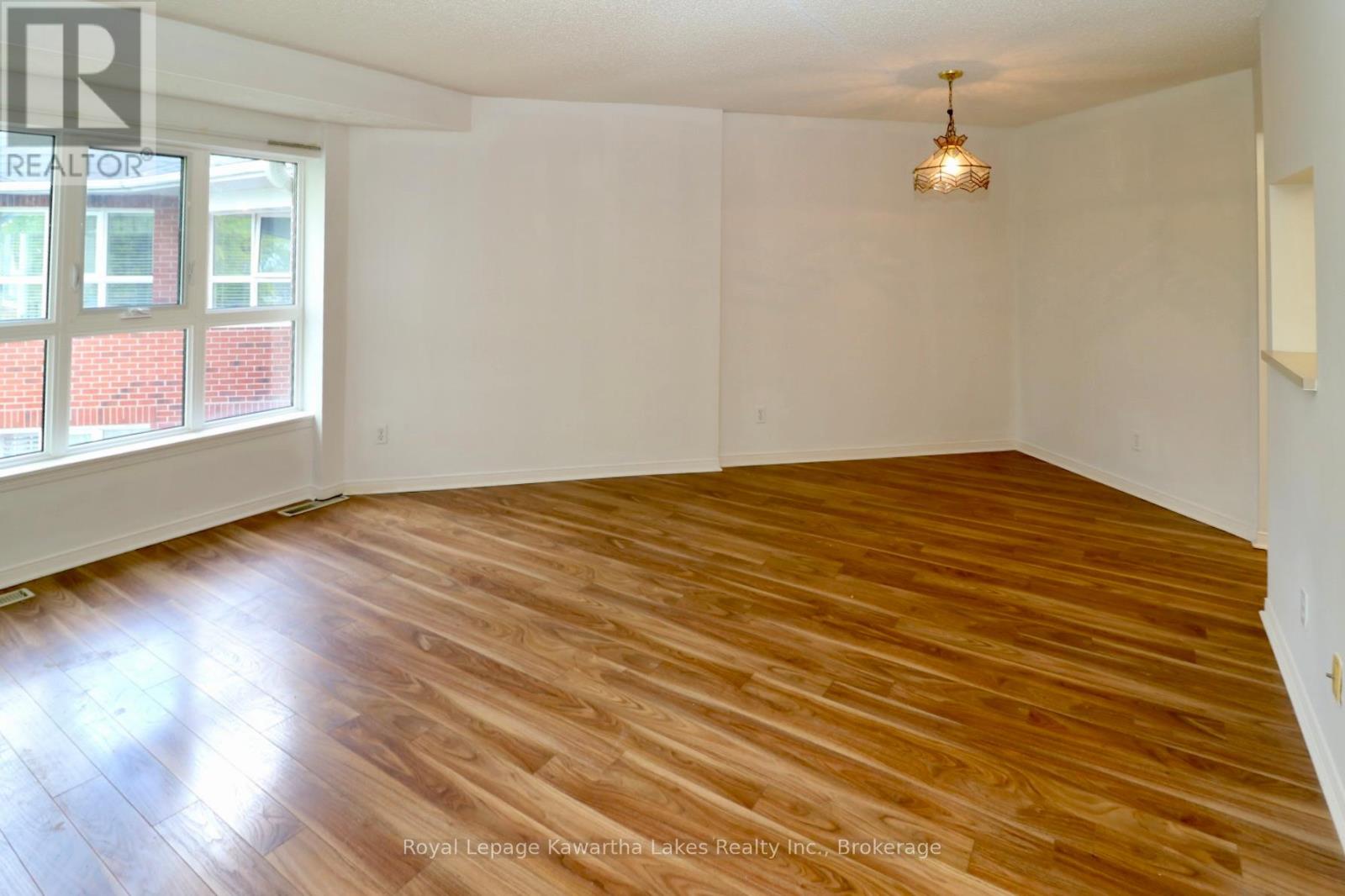 #303 4 HERITAGE WAY - 9