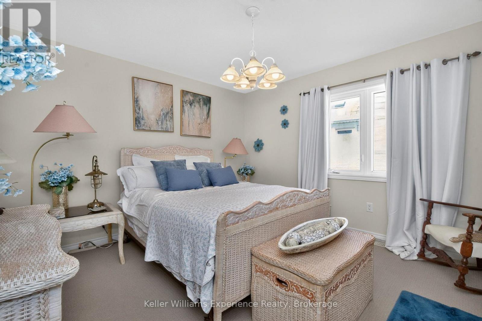 68 RIVERWALK PLACE - 35