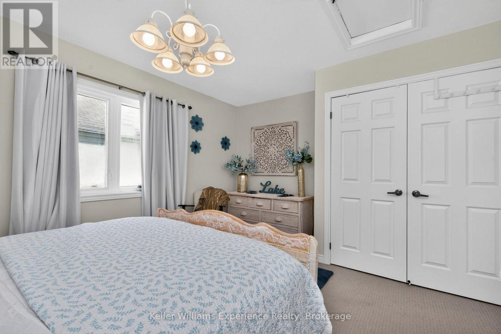 68 RIVERWALK PLACE - 37