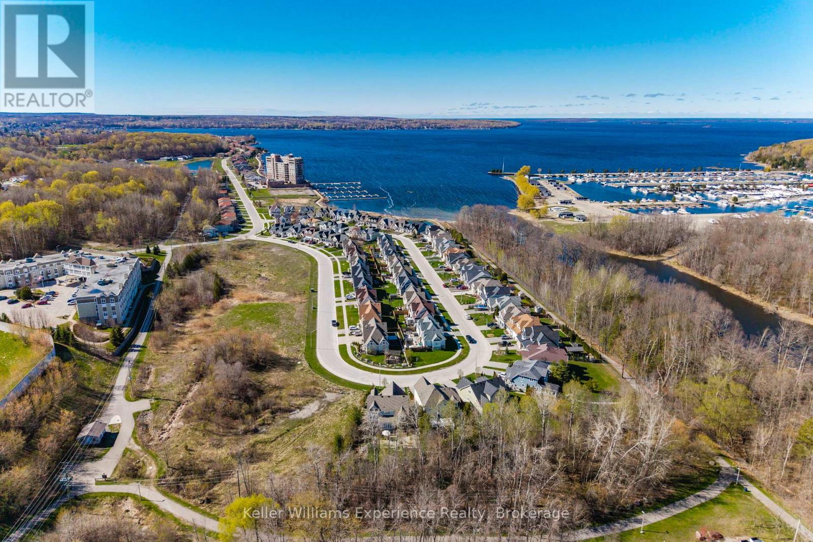 68 RIVERWALK PLACE - 50