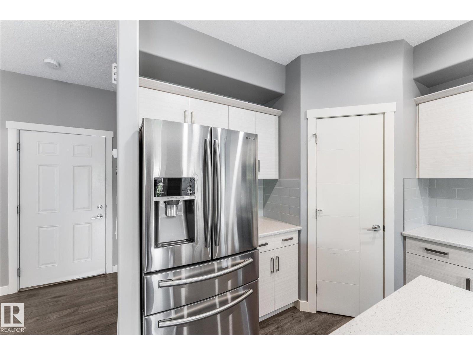 #75 8602 SOUTHFORT BV — photo 15