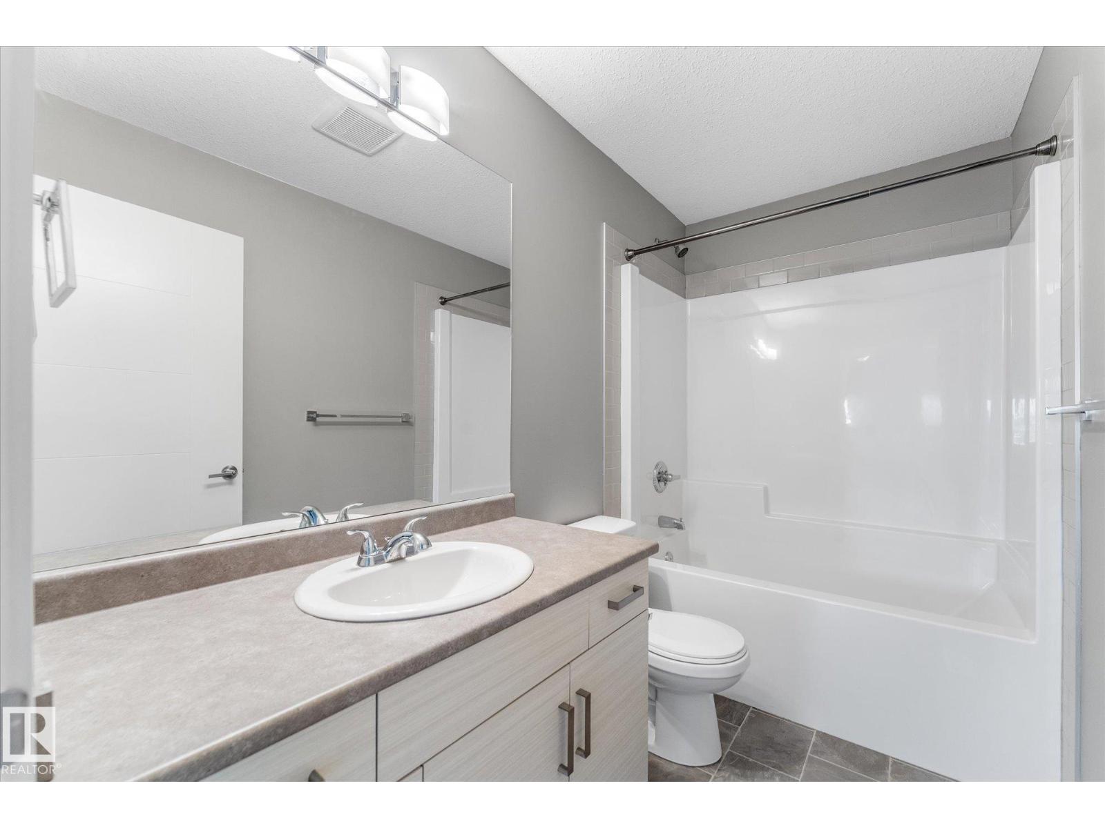 #75 8602 SOUTHFORT BV — photo 29