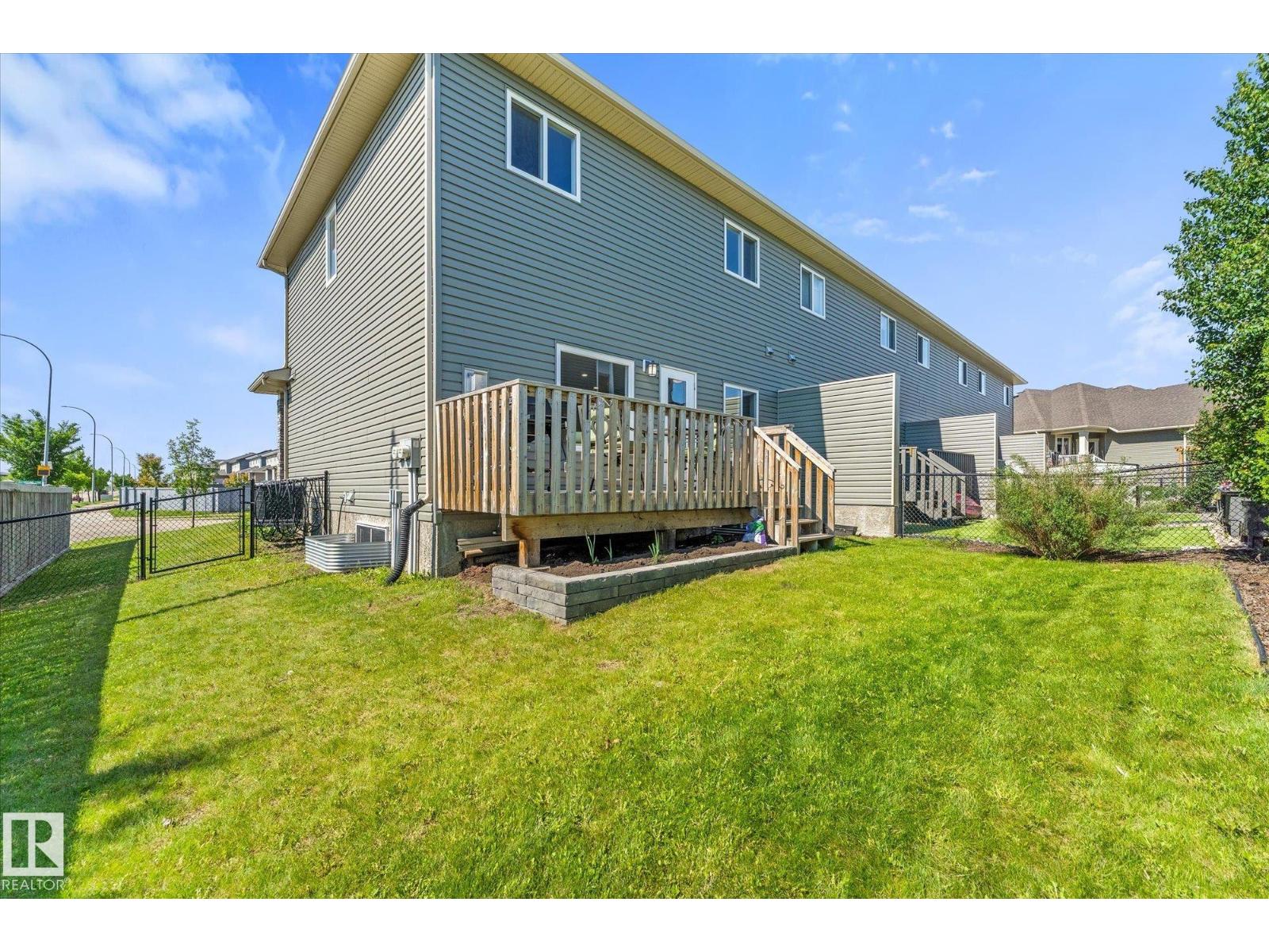 #75 8602 SOUTHFORT BV — photo 37