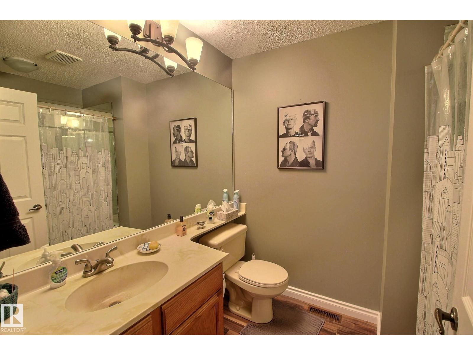 1035 109 ST NW - 17