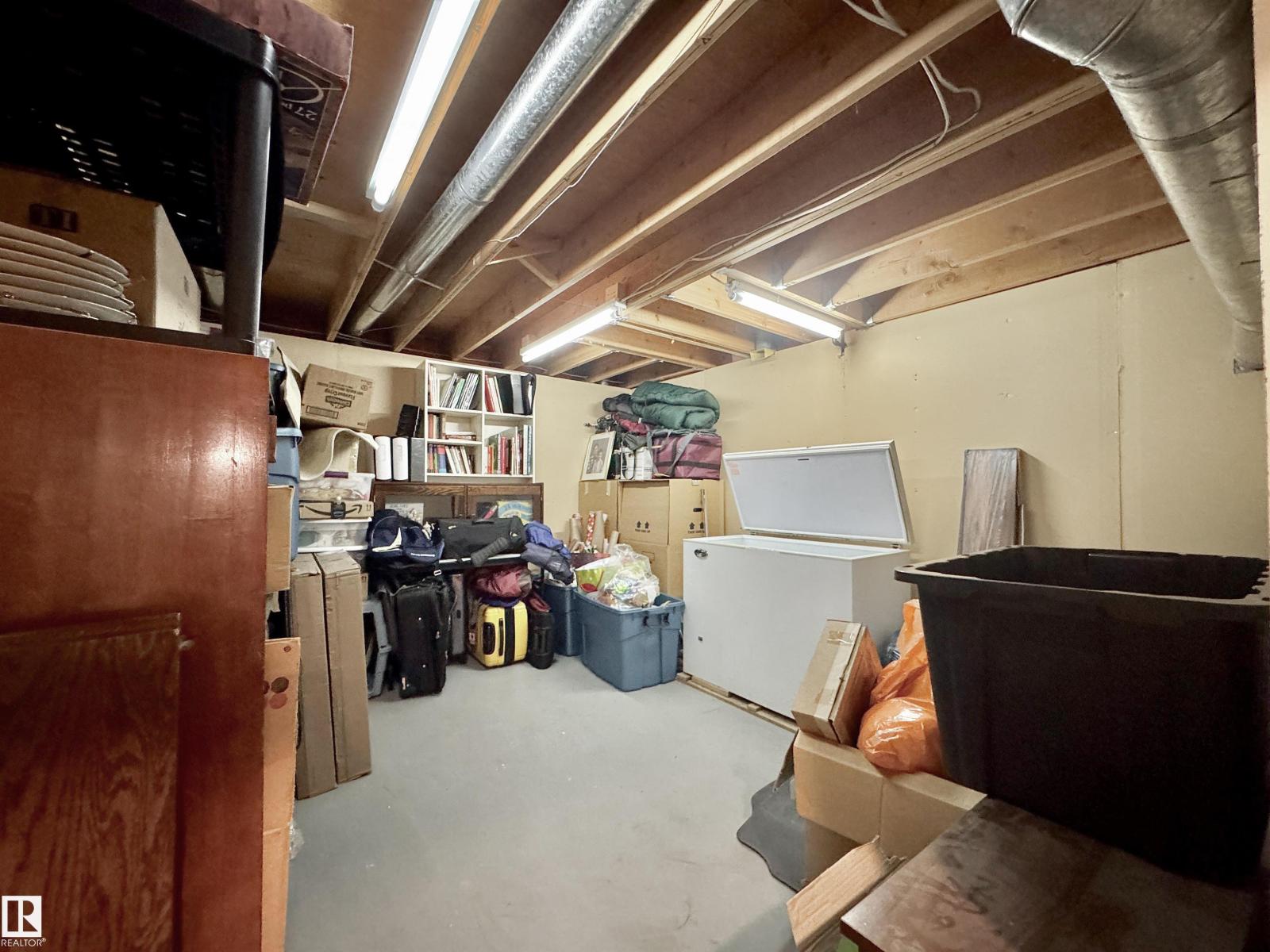 1035 109 ST NW - 39