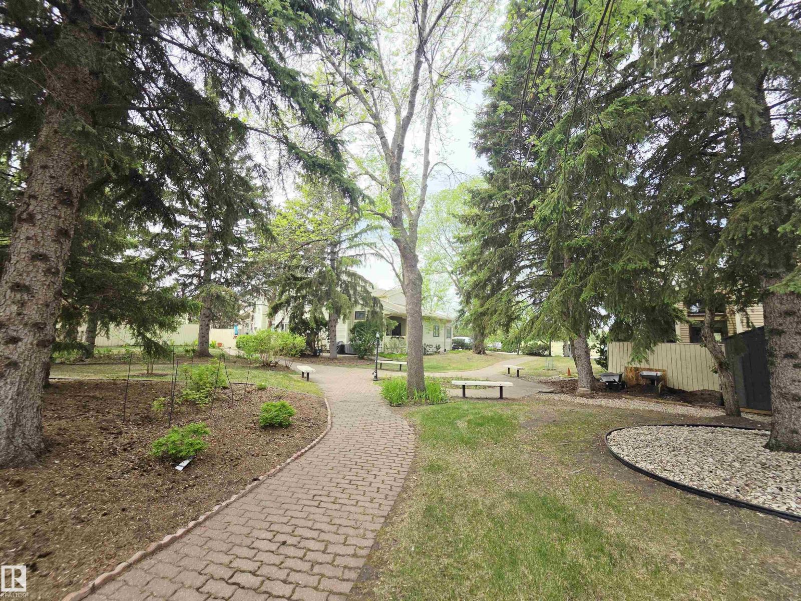 1035 109 ST NW - 43