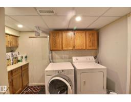 1035 109 St Nw, Edmonton, AB T6J5G2 Photo 35