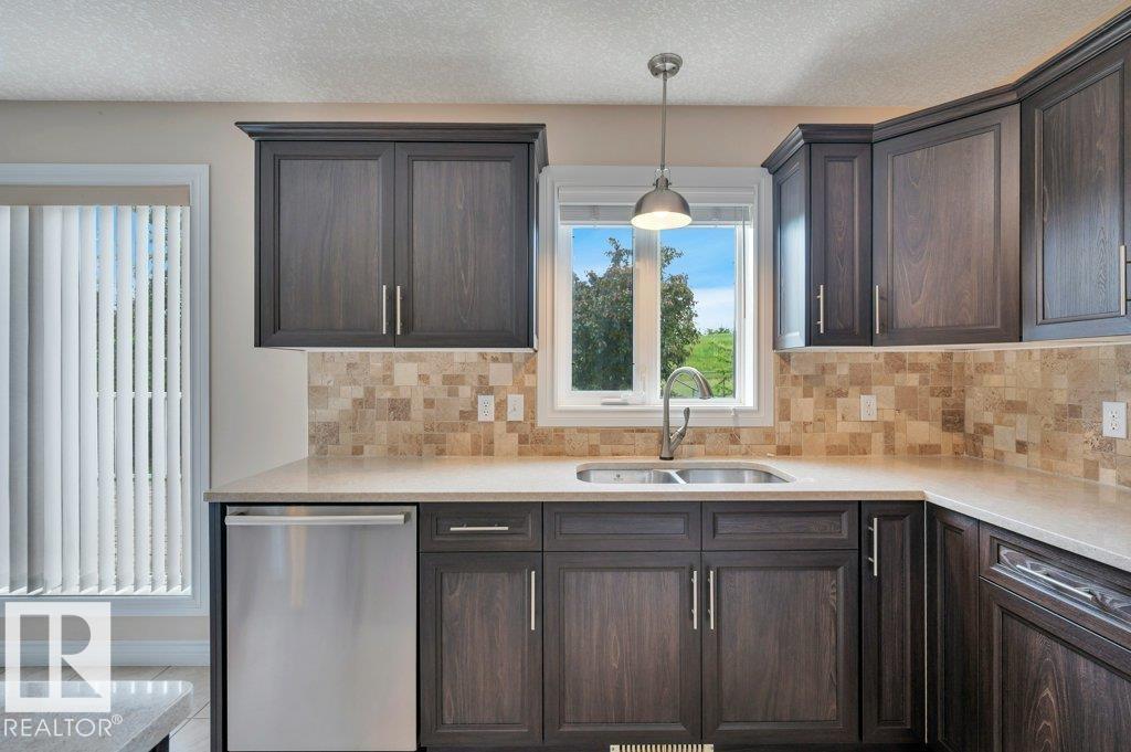 33 Chatwin RD — photo 13