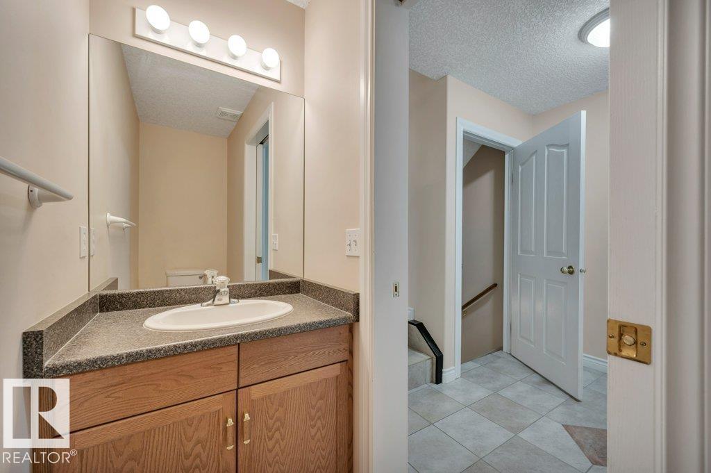 33 Chatwin RD — photo 23