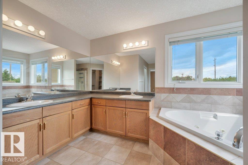 33 Chatwin RD — photo 32