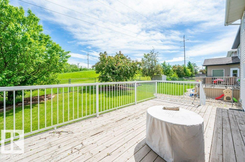 33 Chatwin RD — photo 51