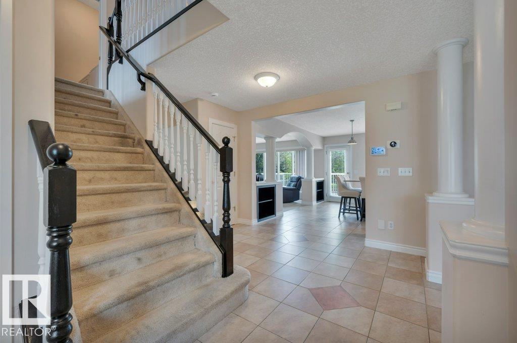 33 Chatwin RD — photo 8