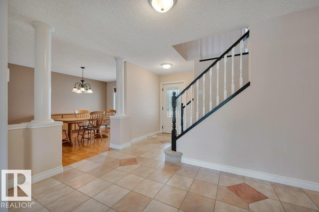 33 Chatwin RD — photo 9
