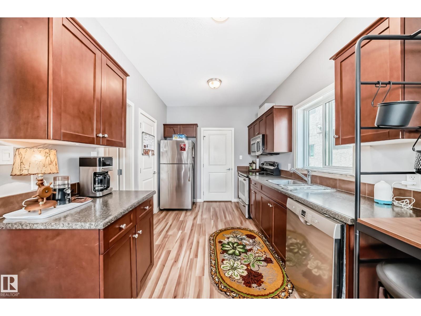 #7 11913 103 ST NW - photo 3