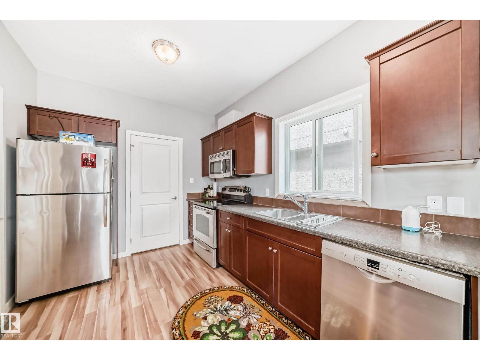 #7 11913 103 ST NW - photo 4