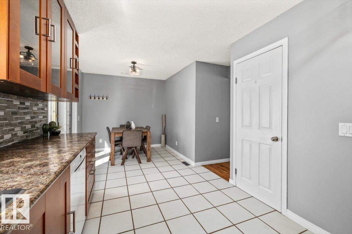 5807 52 AV — photo 11