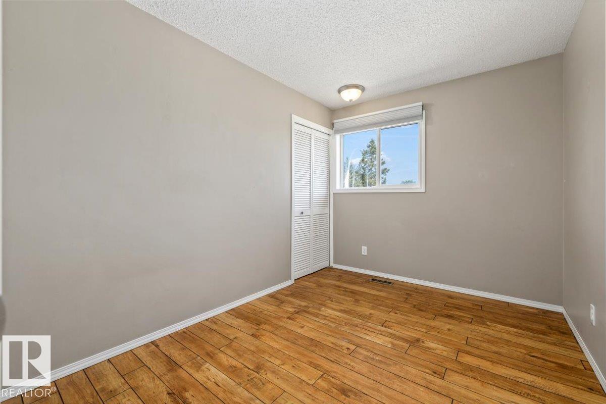 5807 52 AV — photo 19