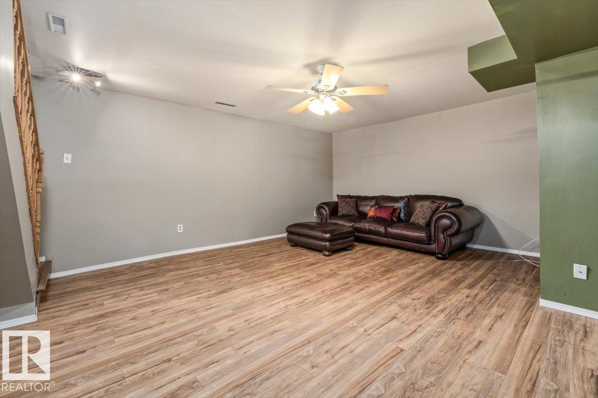 5807 52 AV — photo 24