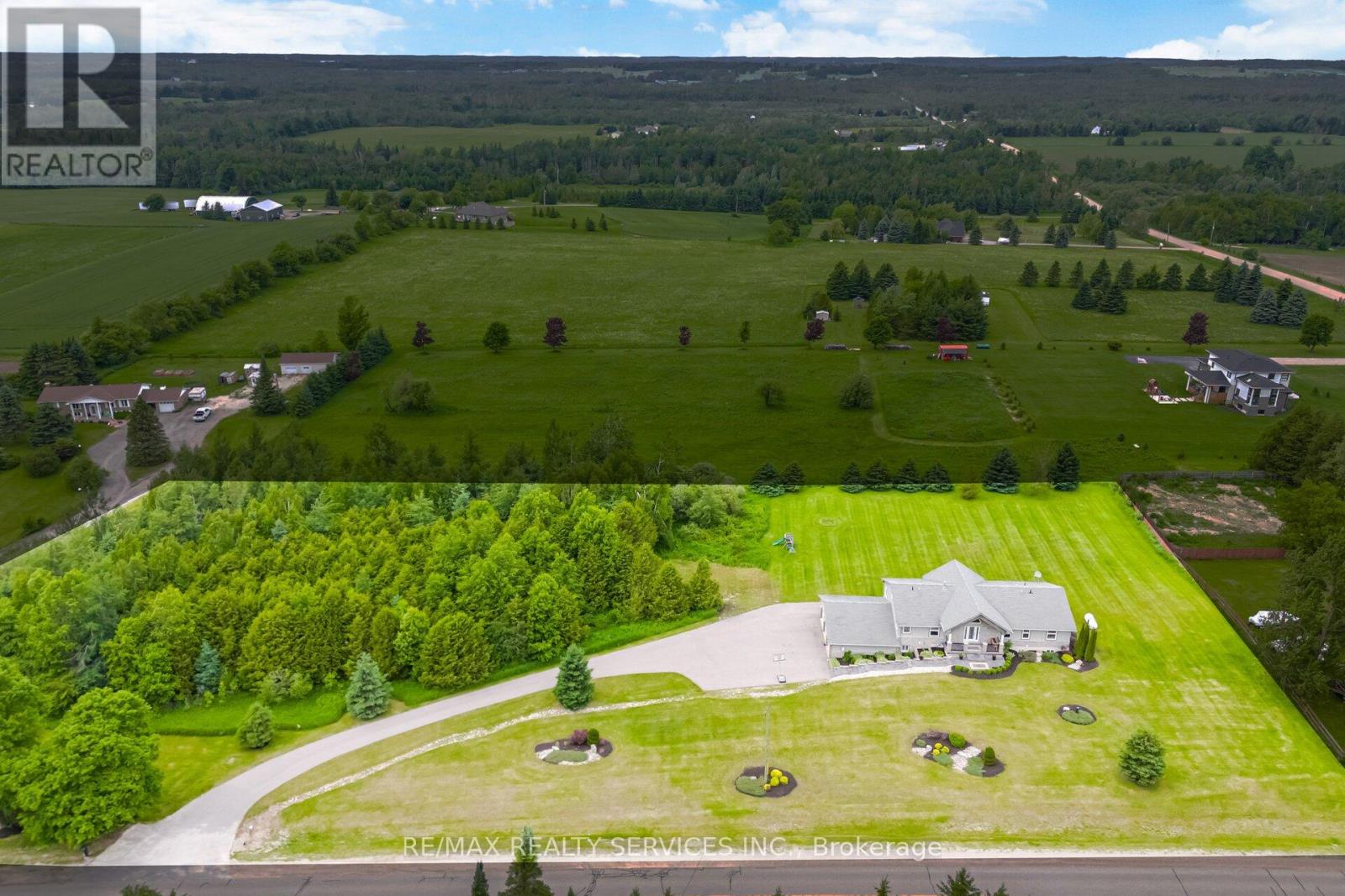 386113 20 SIDE ROAD - 2