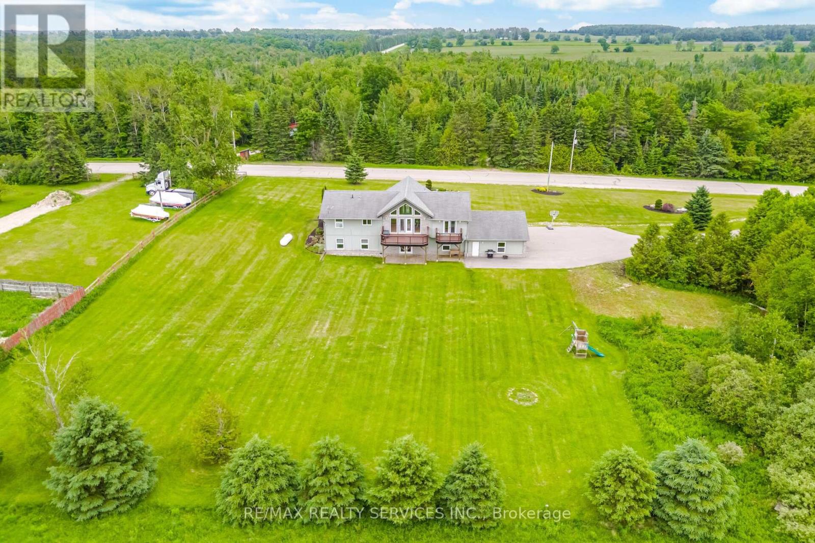 386113 20 SIDE ROAD - 49