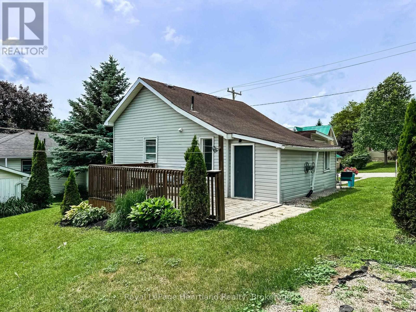 576 QUEEN STREET - 33