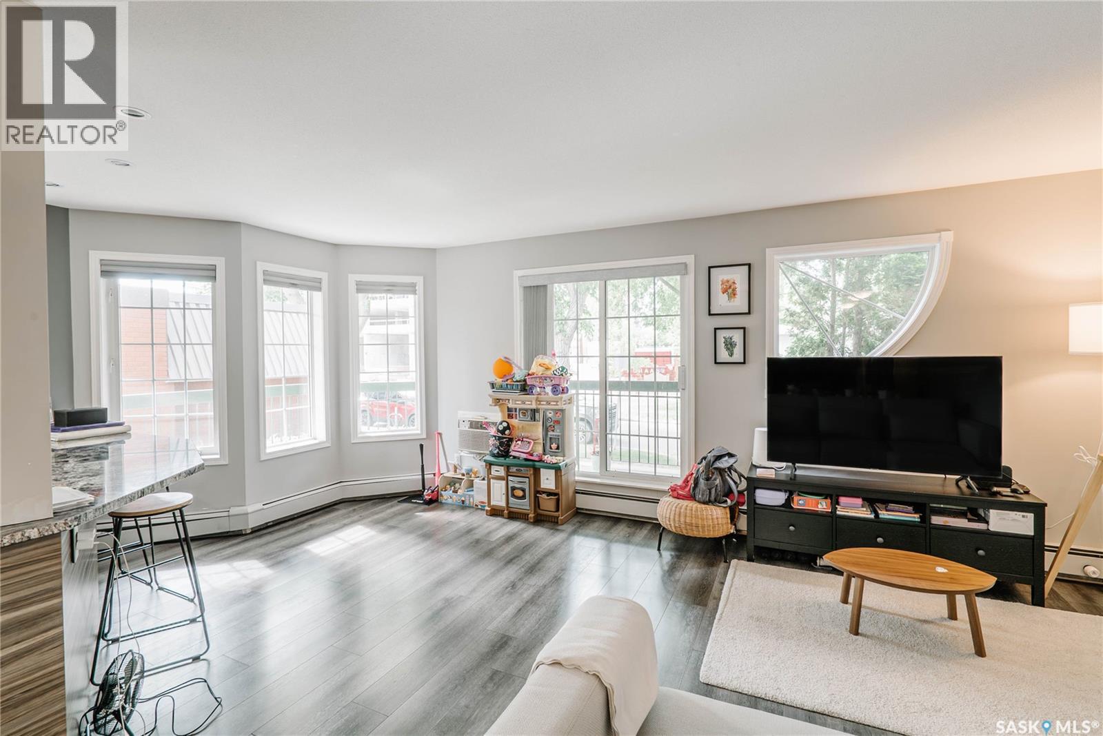 107 521 Main STREET - photo 5