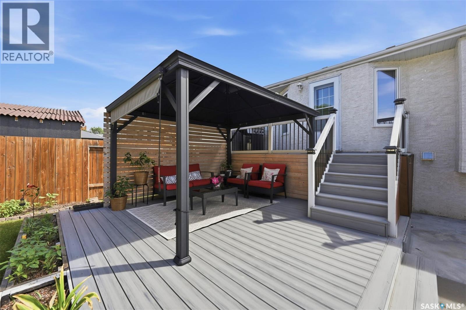 207 Sumner CRESCENT — photo 35