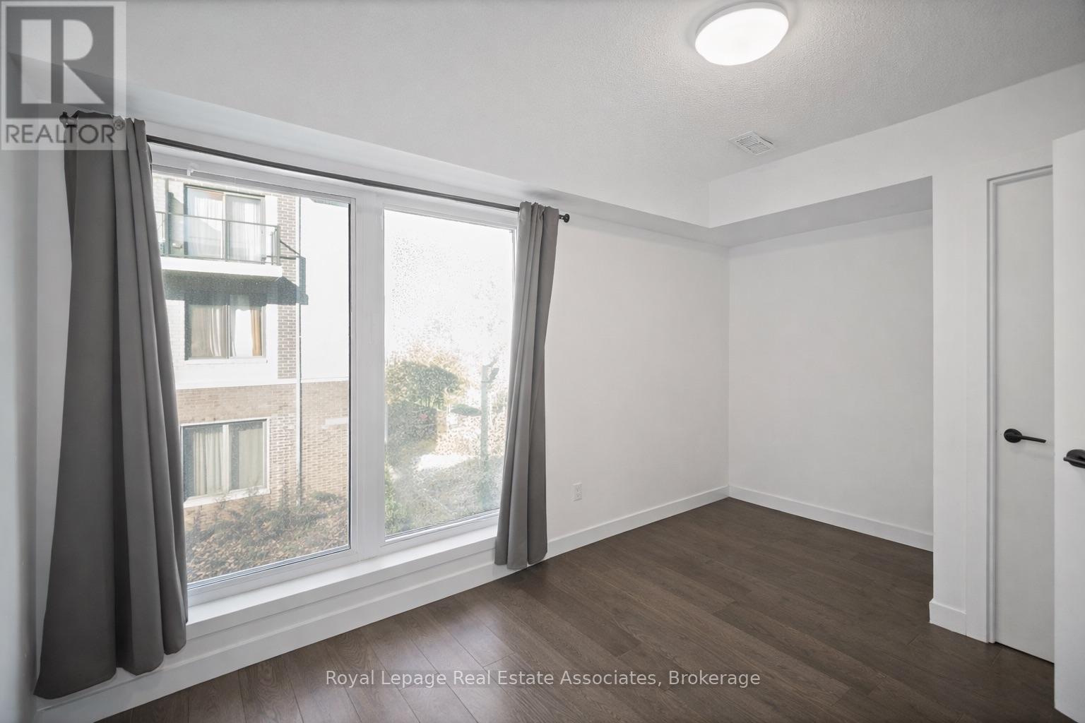 #40 2059 WESTON ROAD - 20