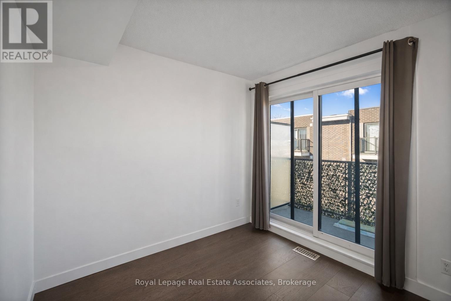 #40 2059 WESTON ROAD - 27