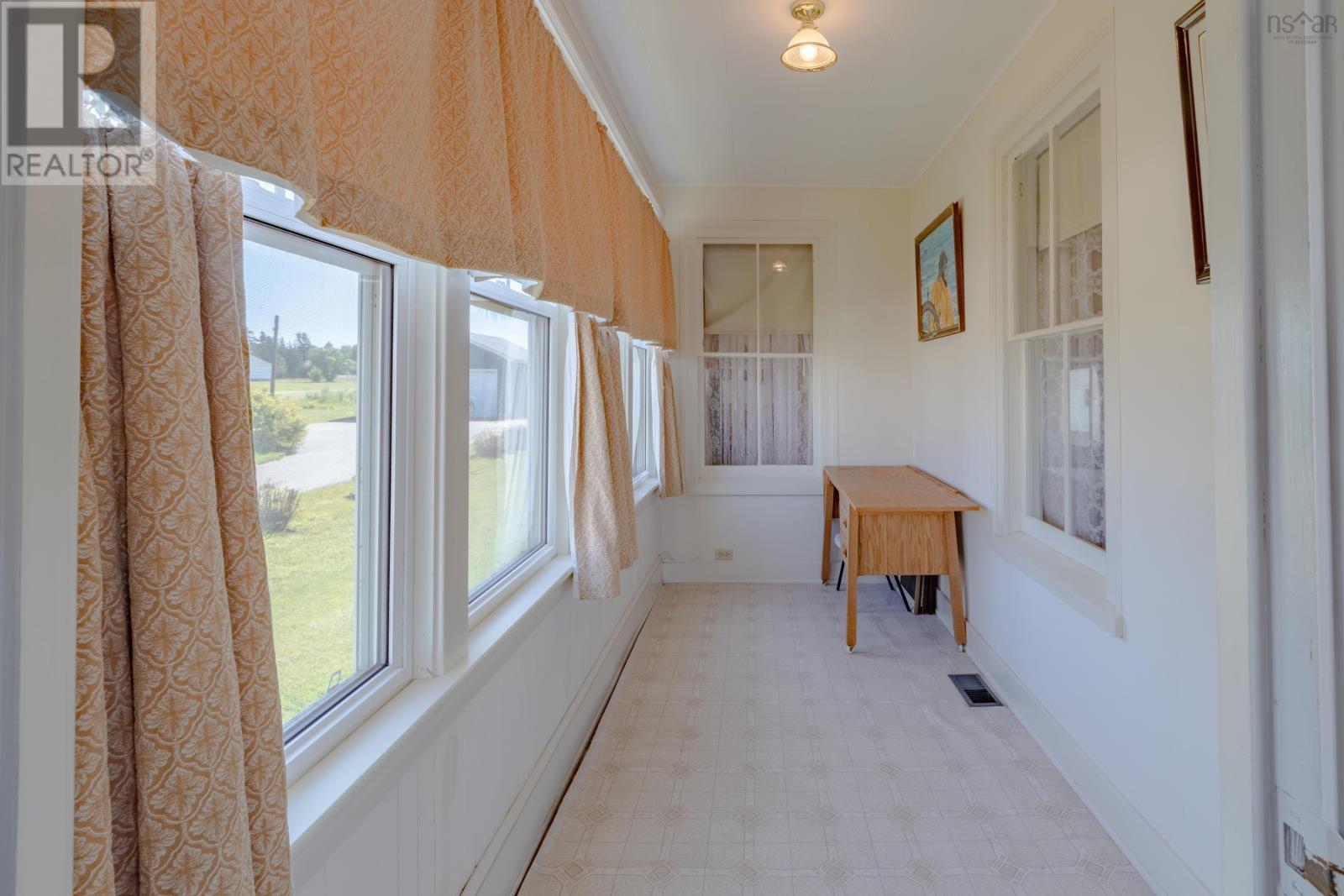9086 Highway 1 - 32