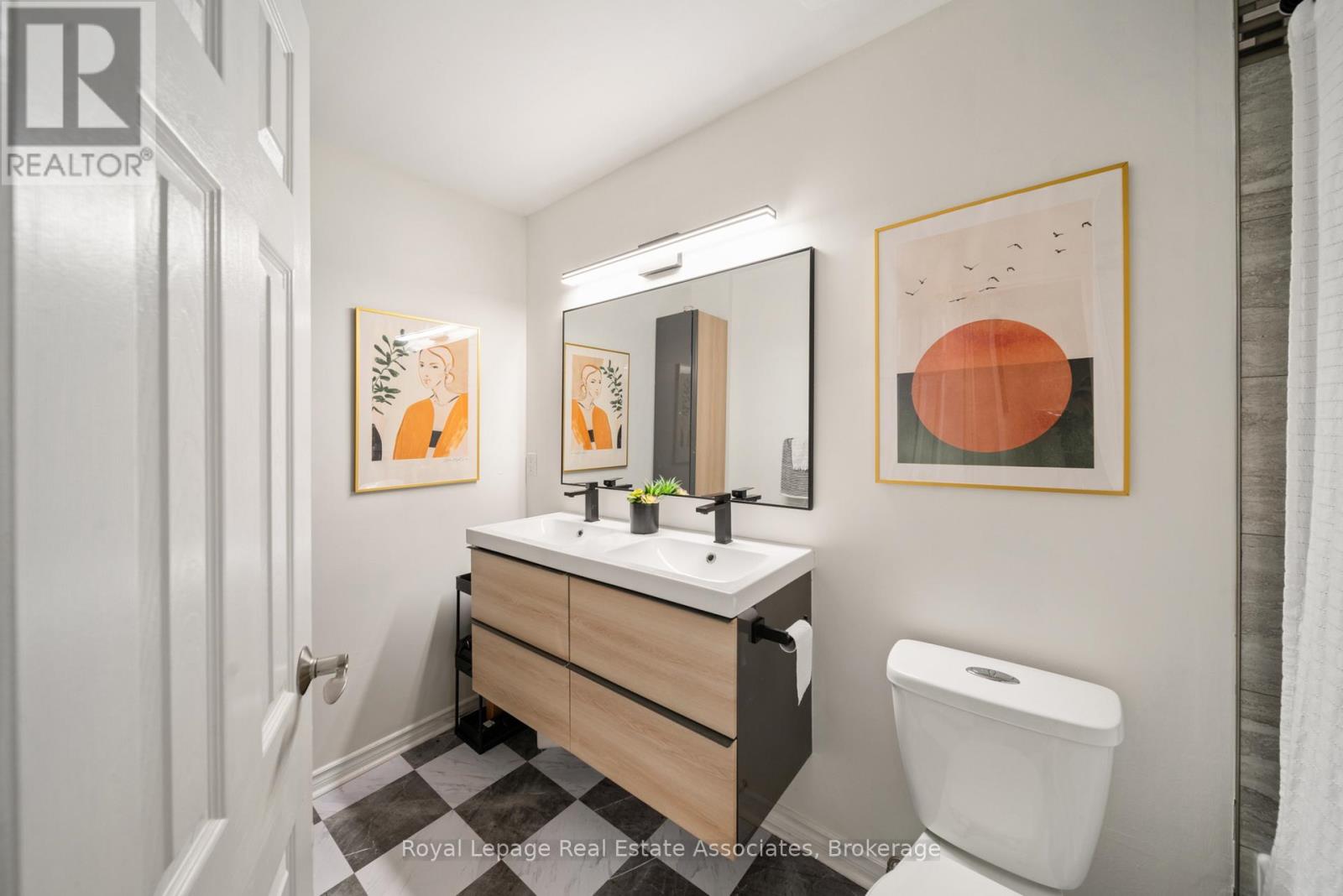 #4 469 CLARIDGE ROAD - 10
