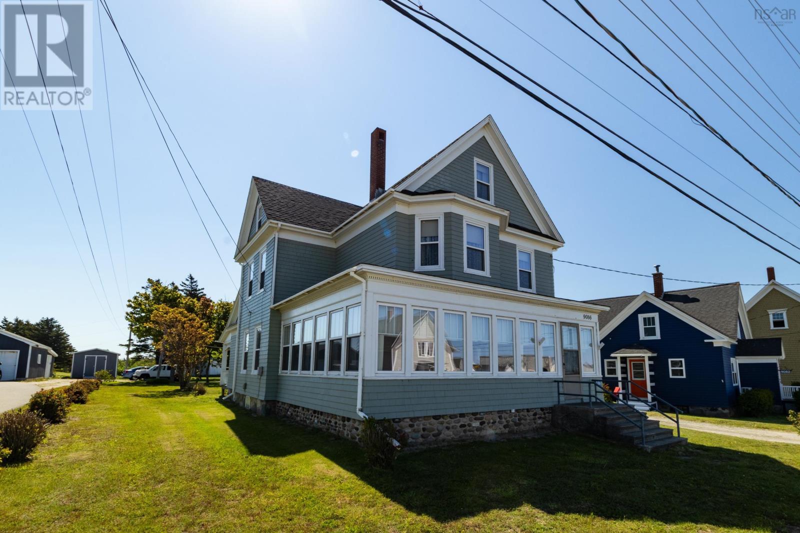 9086 Highway 1 - 9