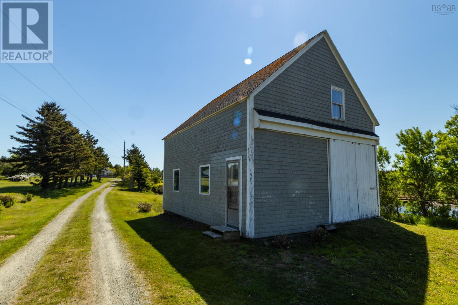 9086 Highway 1 - 49
