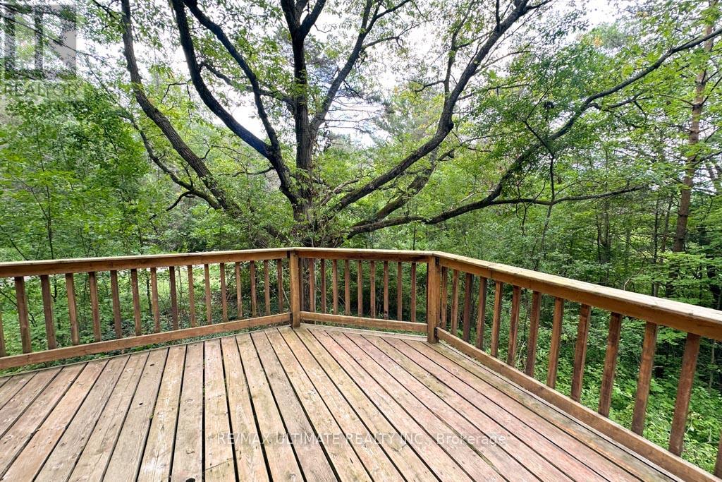 63 SUMAC LANE - 35