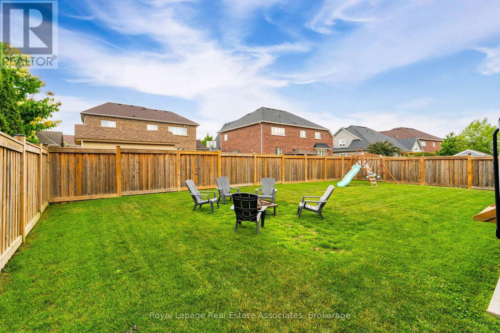 17 MITCHELL CRESCENT - 39