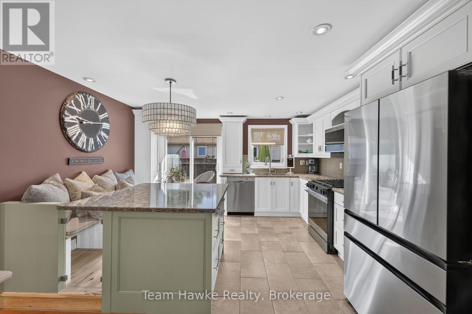 400 GALLOWAY BOULEVARD - 6