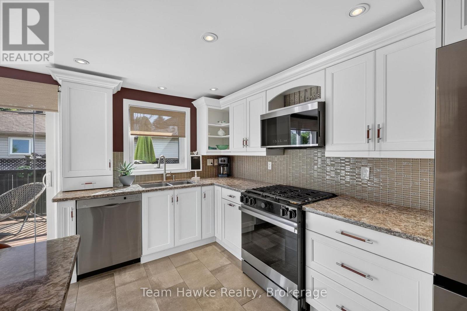 400 GALLOWAY BOULEVARD - 7