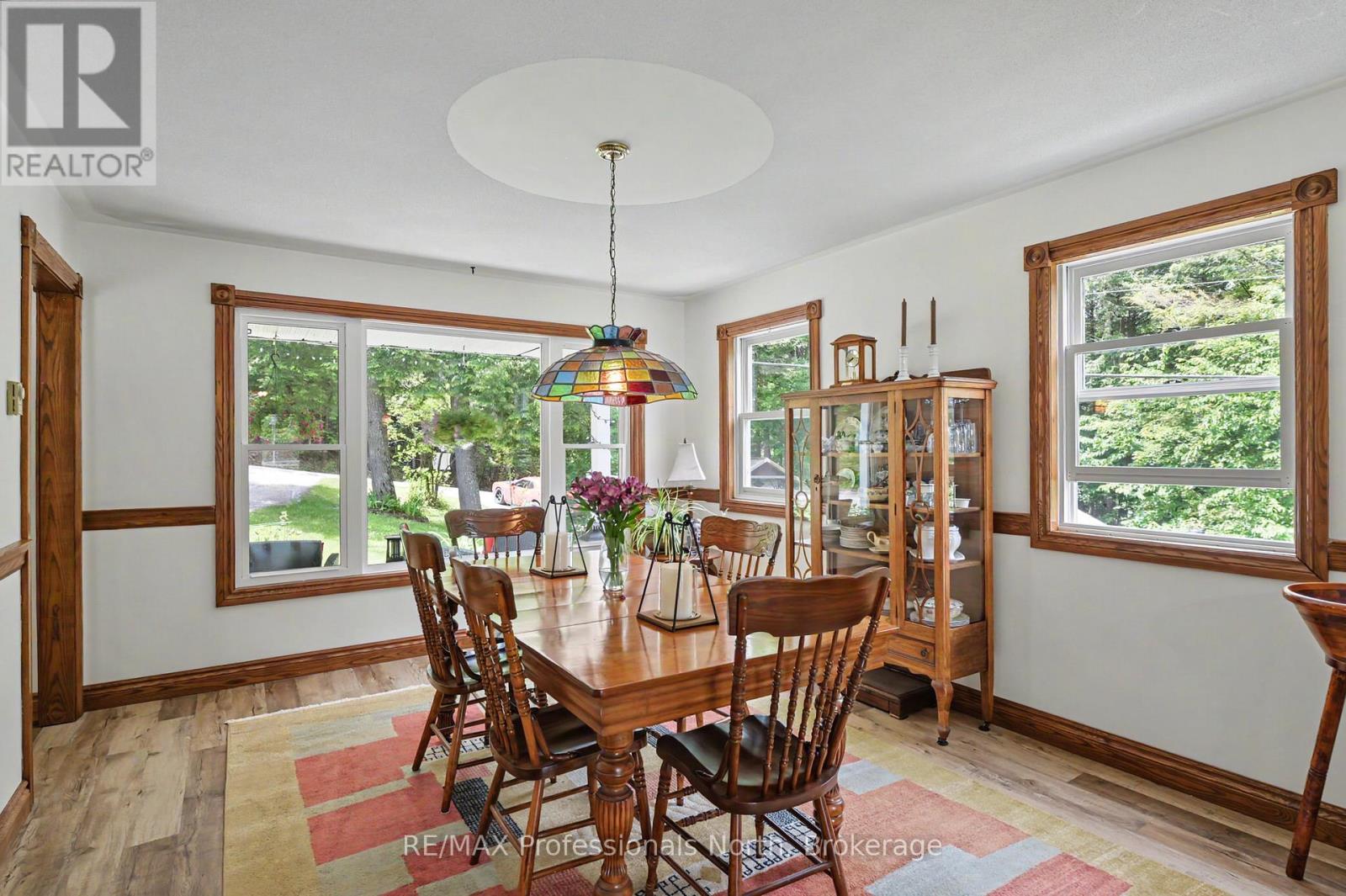 1392 TENNYSON ROAD - 12