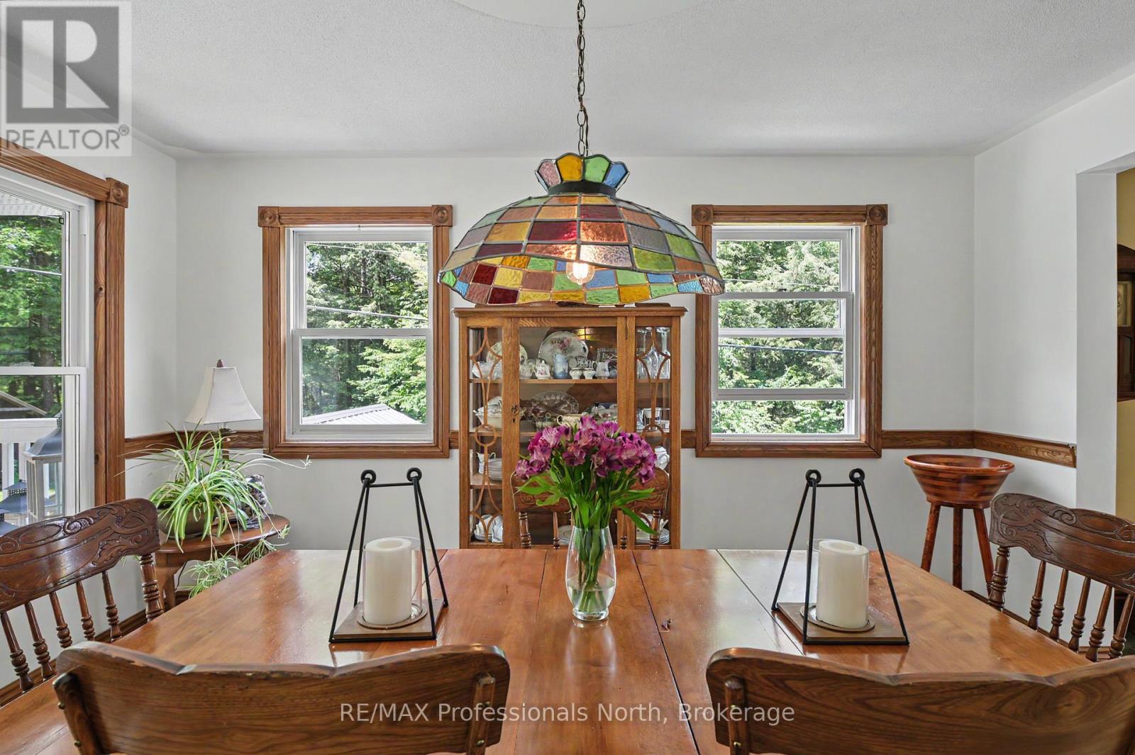 1392 TENNYSON ROAD - 13