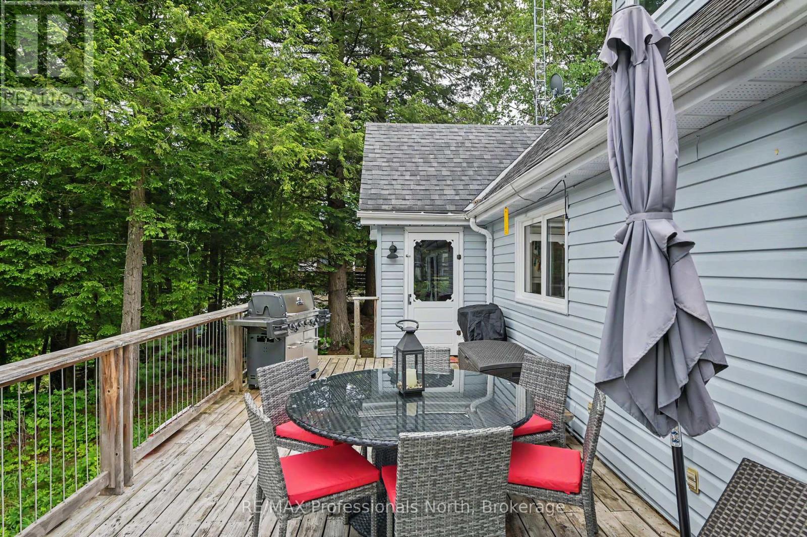 1392 TENNYSON ROAD - 42