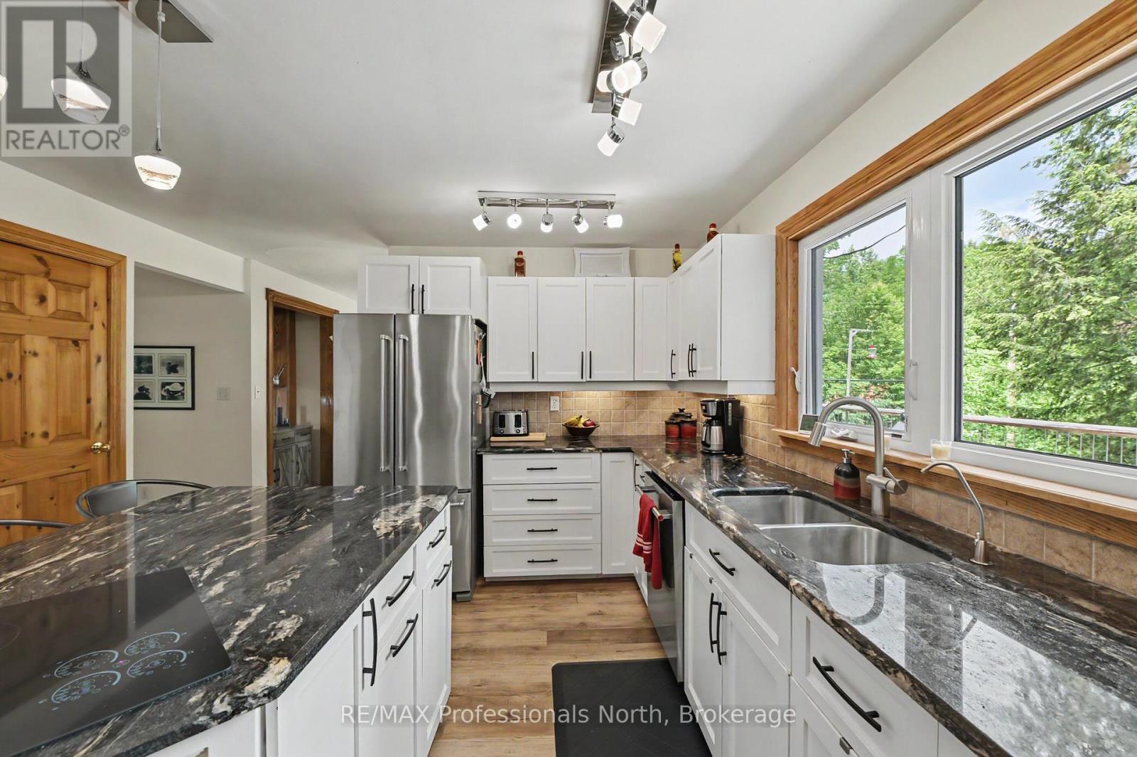 1392 TENNYSON ROAD - 20