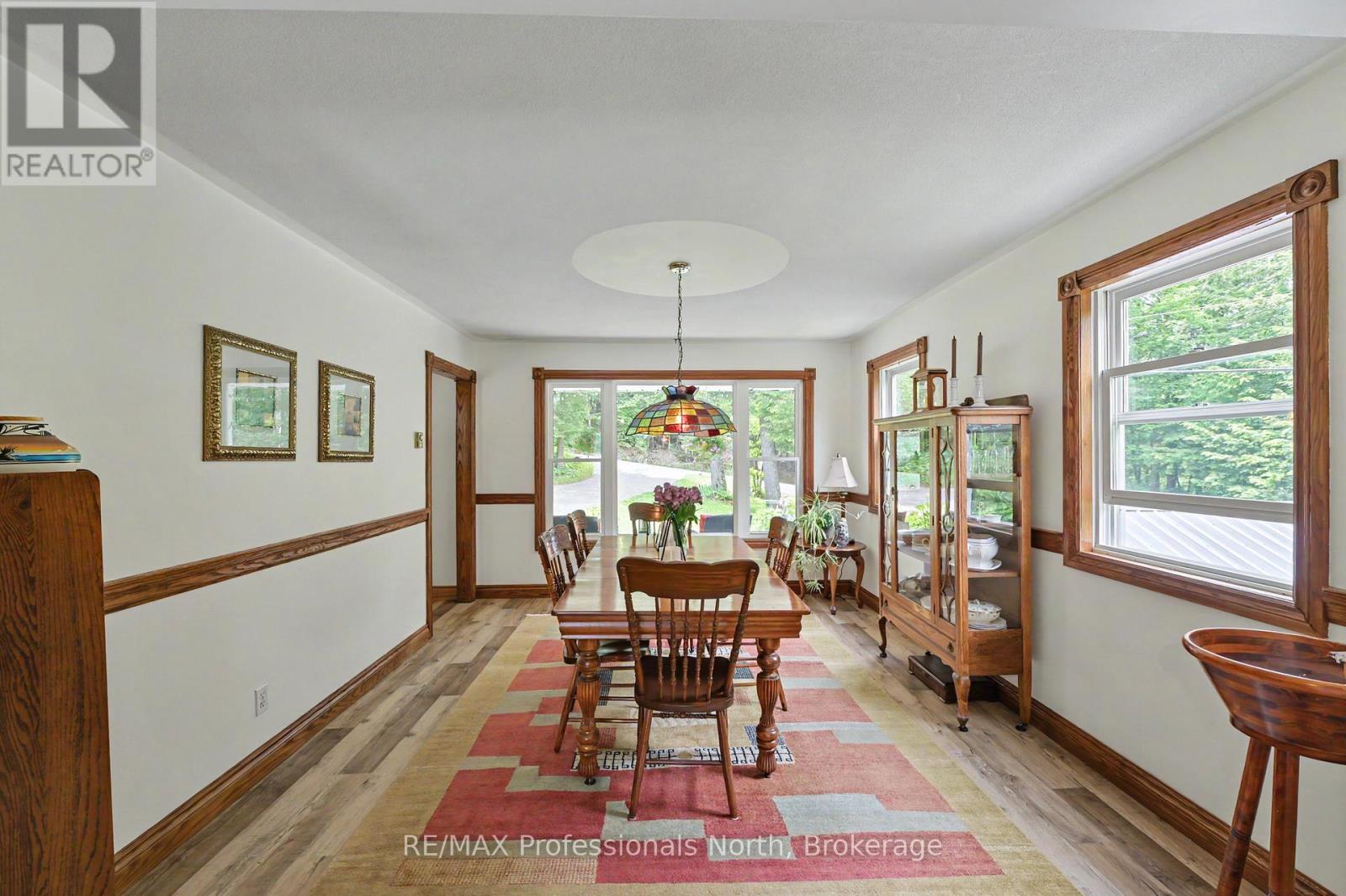 1392 TENNYSON ROAD - 15