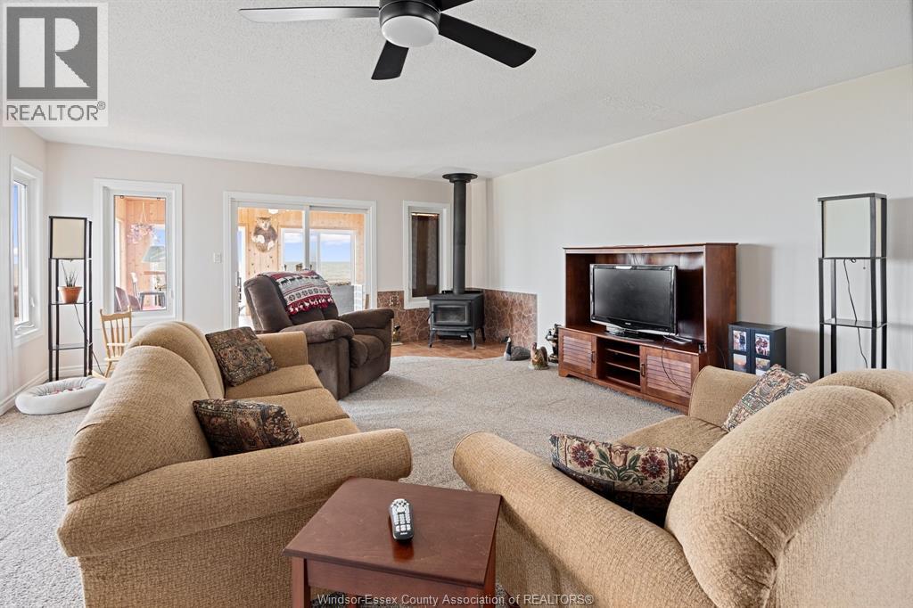419 LAKESIDE - 4