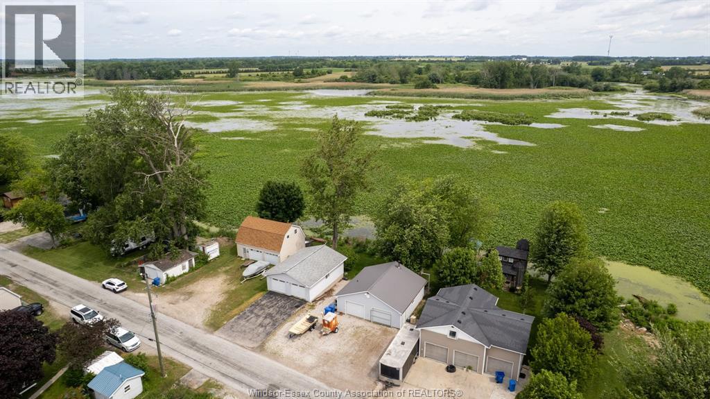 419 LAKESIDE - 35