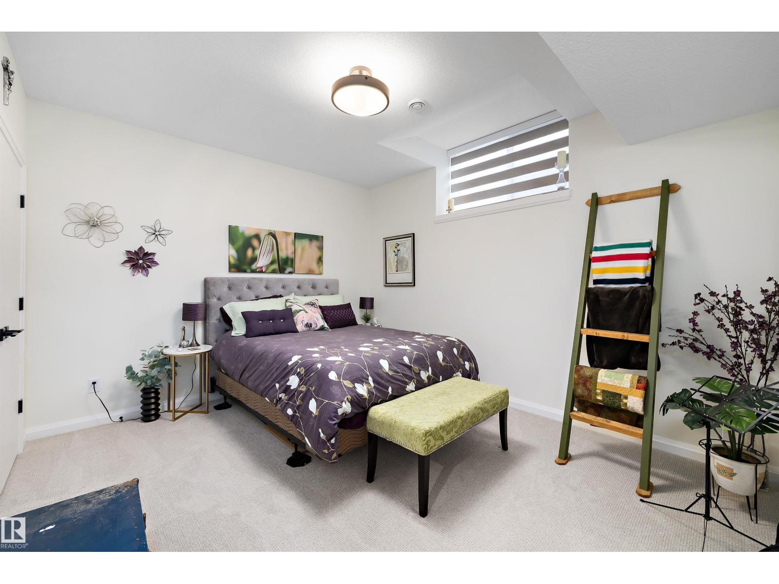 369 MEADOWVIEW DR — photo 45