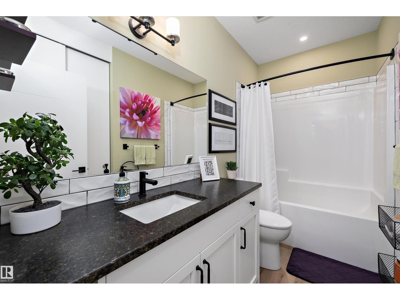 369 MEADOWVIEW DR — photo 44