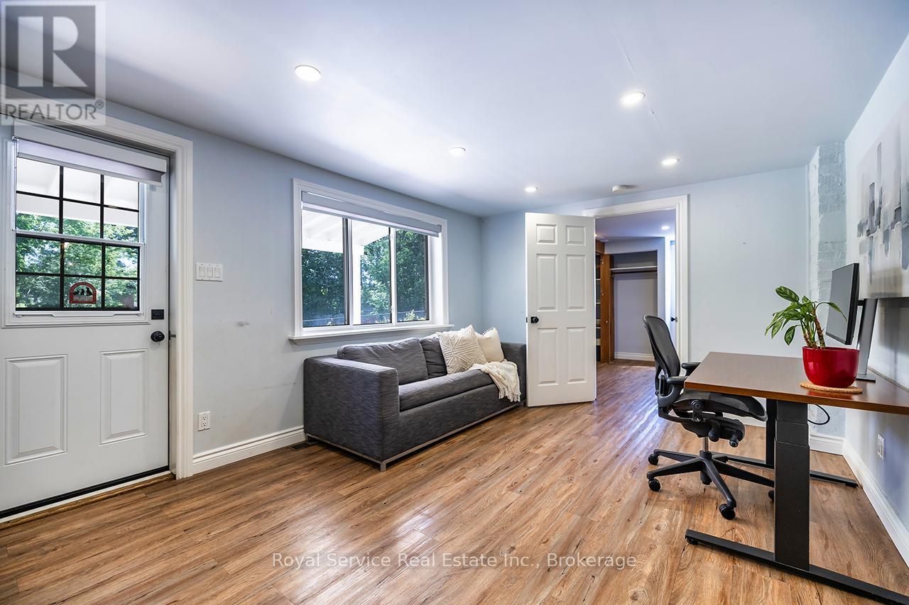 127 BEAVER STREET S - 18