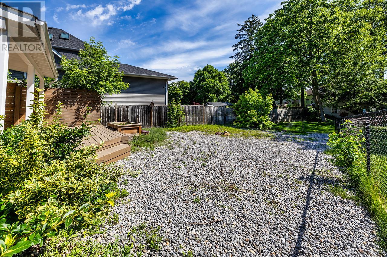 127 BEAVER STREET S - 35